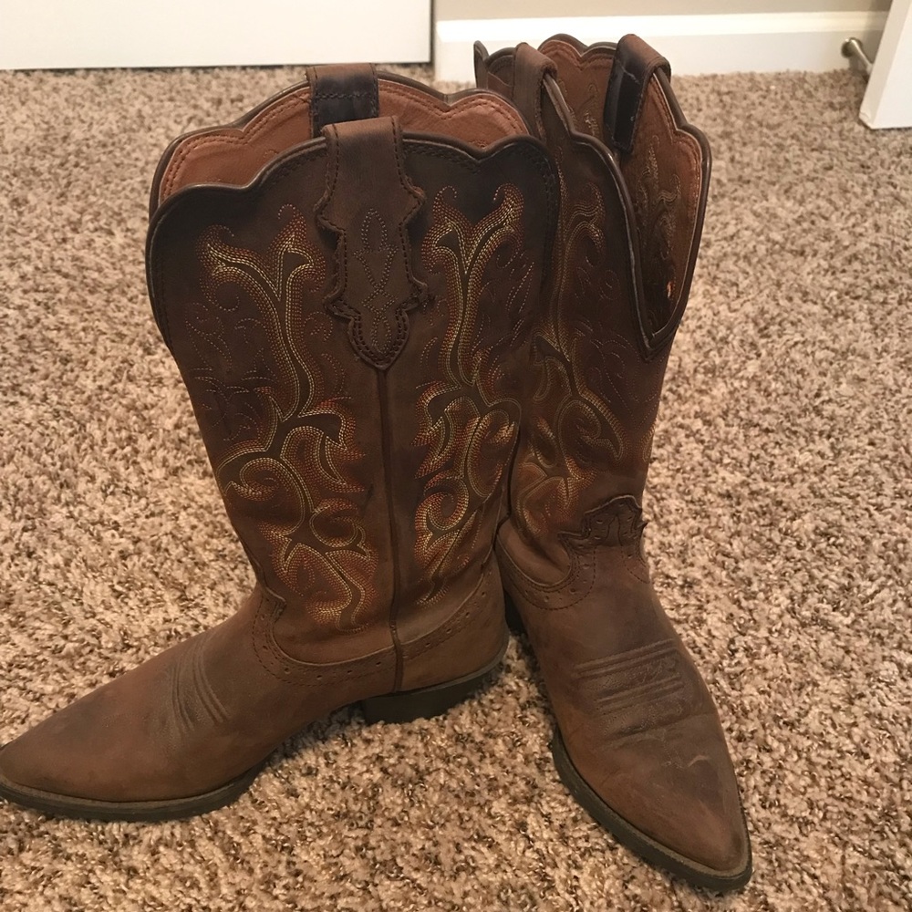 Justin size 7B cowboy boots